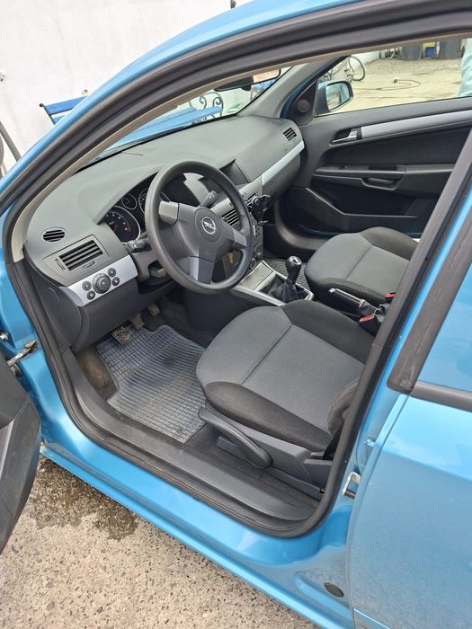 OPEL Astra 2004 — imagine 5