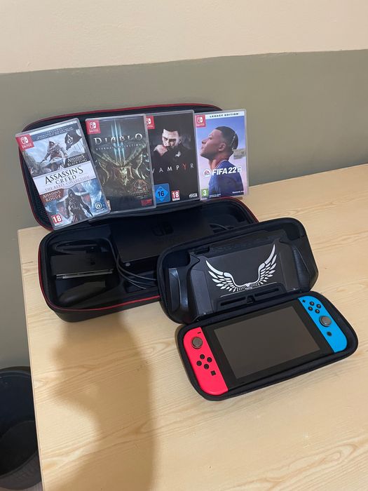 Nintendo switch в отлично състояние и игри