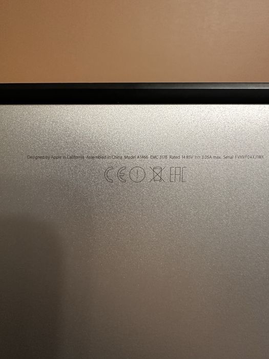 Macbook Air 2017 (память 512 Гб)