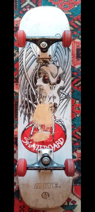 Продам скейт, в нормальном состоянии.