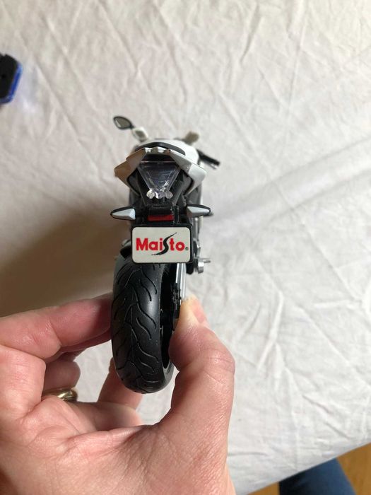 Метални колички (играчки) и мотор