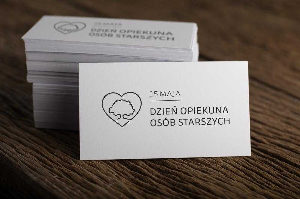 Vizitka — eko kraft qog'oz, tez va sifatli