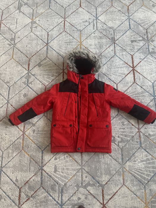 Продам зимнюю куртку на мальчика фирмы Next
