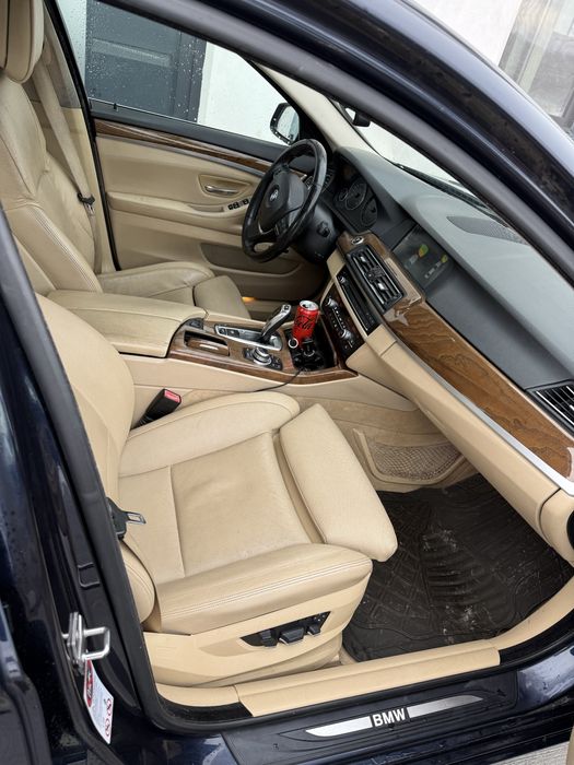 BMW Seria 5 F10 530d 245cp Ventilatie/Xenon/Logic 7
