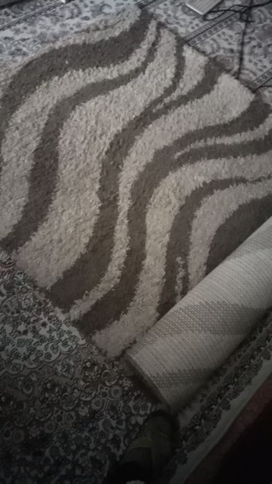 Две ковровые дорожки