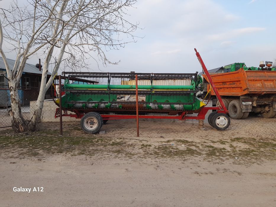 Зерноуборочный комбайн нива эффект