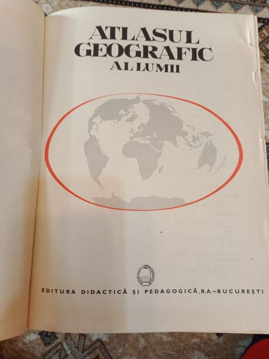 Atlasul geografic al lunii și dicționarul limbii române moderne