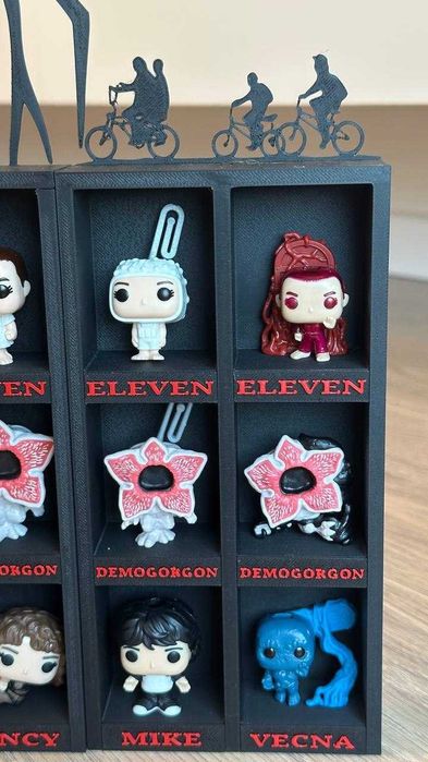 Поставка за фигурките на Stranger Things (Странни неща)!