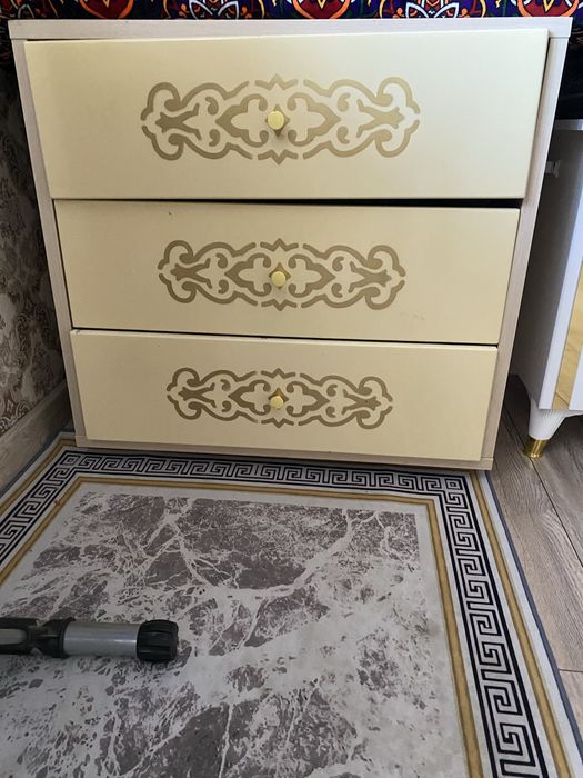 Шкаф и тумбочка дешево