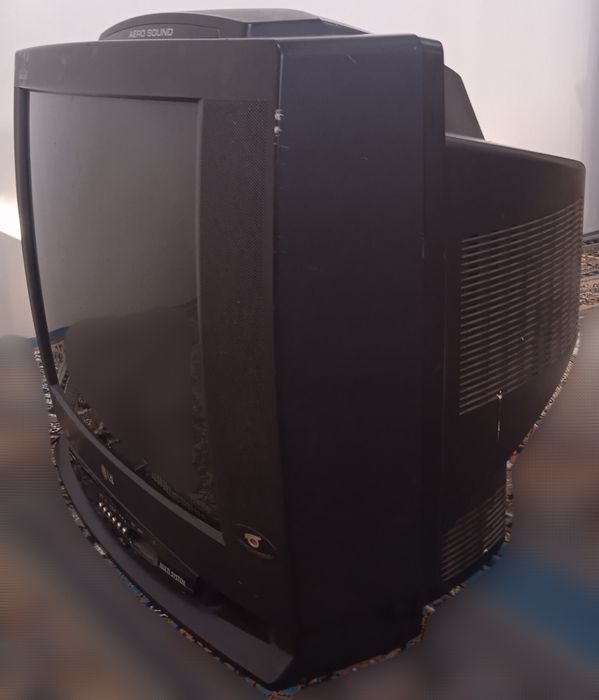 Телевизор LG б/у