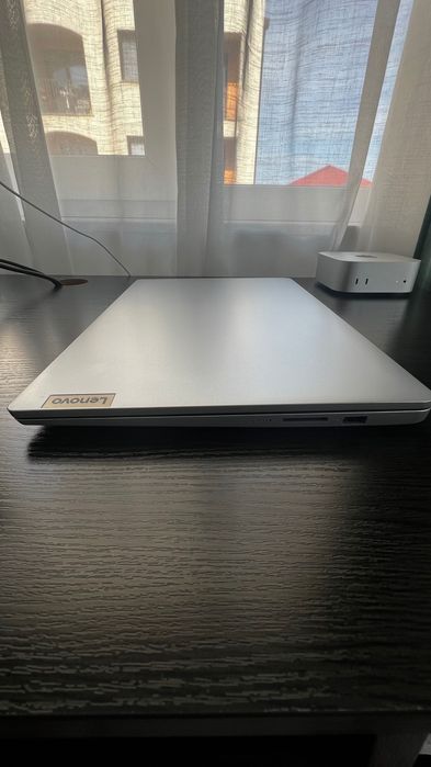 Laptop Lenovo 15.6" – Ca Nou / Impecabil (Școală, Office, Filme)
