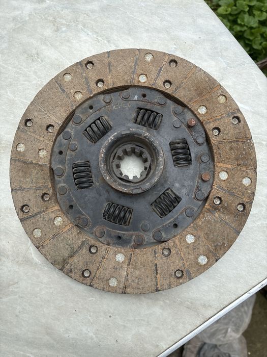 генератор и диск сцепления на ВАЗ