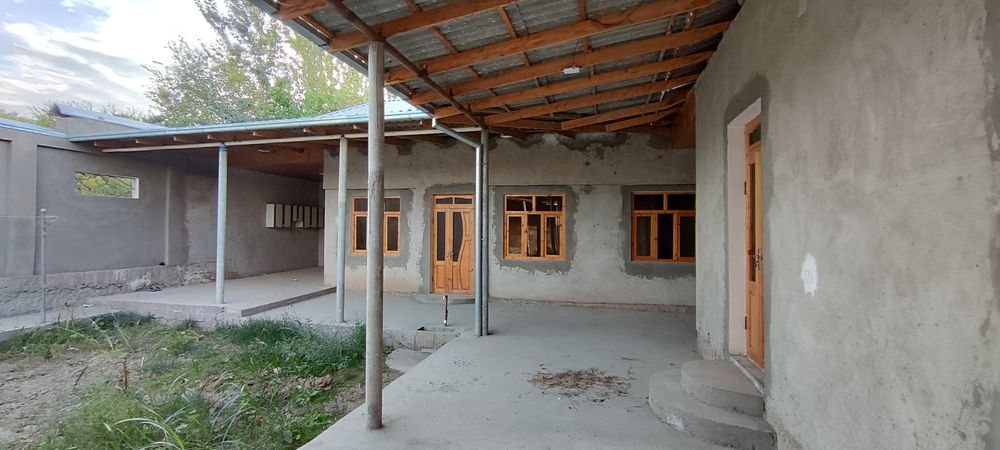 Uy sotiladi. Продается дом, the house is for sale!