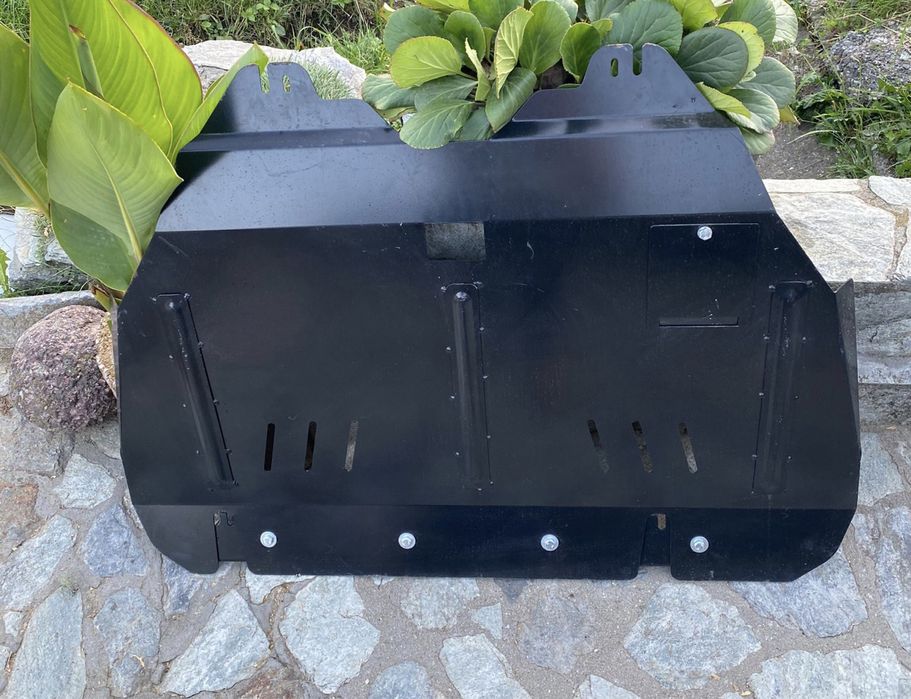 Scut metalic auto ( protectie ) universal