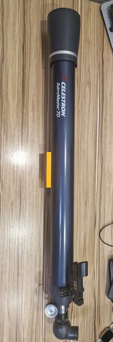 Телескоп Celestron AstroMaster 70/900