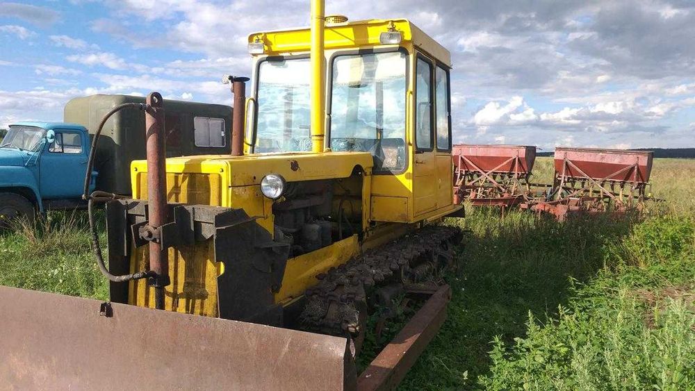 Продам трактор Дт-75
