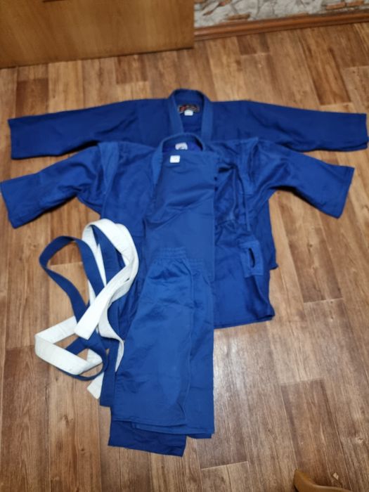 Продам Два Кимоно