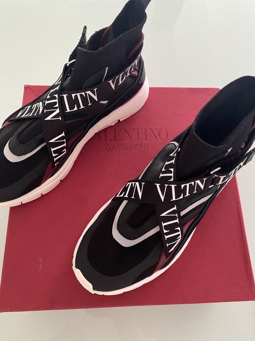 Valentino Garavani оригинални кецове