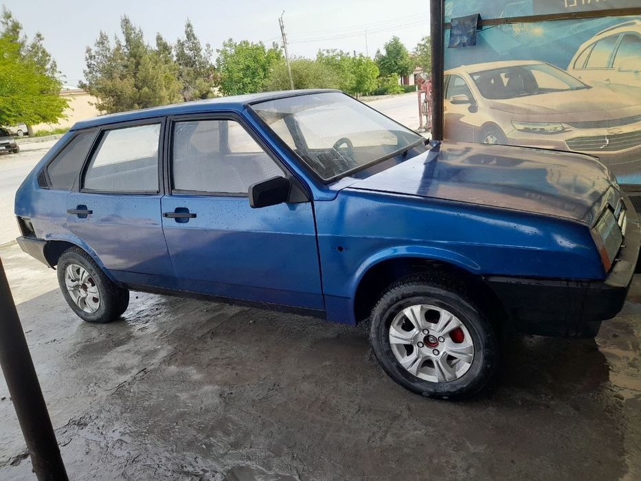 Lada 2109 sotiladi