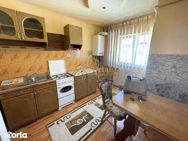 De la proprietar,de închiriat, zona Ampoi I,  apartament 2 camere cu loc de parcare