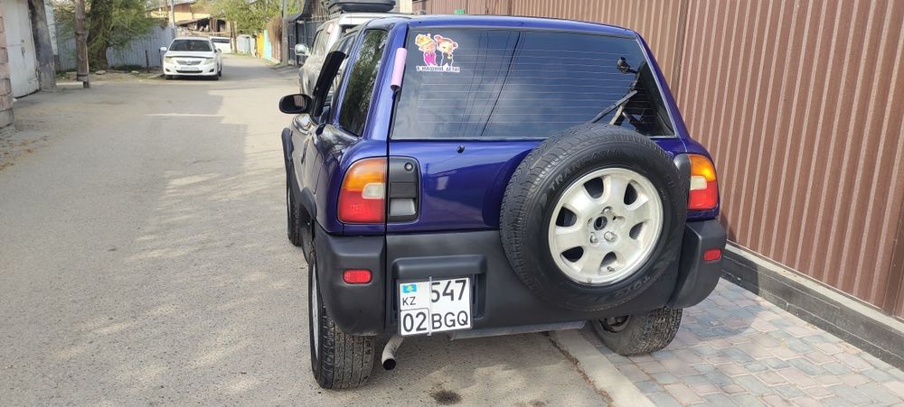 В продаже авто , rav 4
