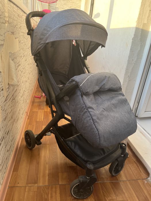 Продам прогудочную коляску Teknum