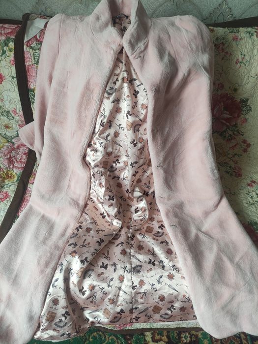 Шубка розовая размер 44