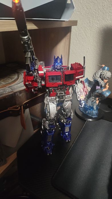 CE-06 Transformers Optimus Prime