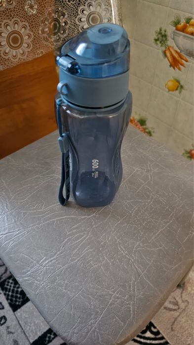 Продам бутылку для воды
