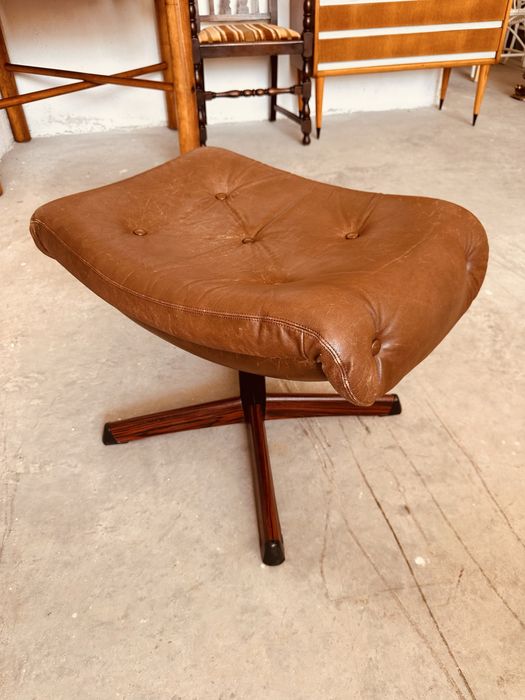 Датска въртяща се кожена табуретка (Ottoman) – Danish Modern, 70-те години
