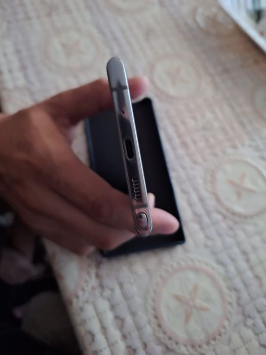 Vând samsung note 10 plus 5G Aura Glow