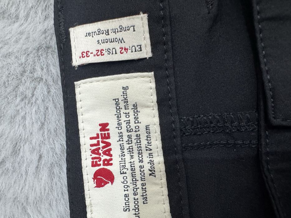 Дамски туристически панталон FJALL RAVEN . Размер 42 L/XL