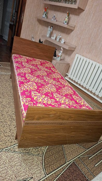 Продам кровать б/у
