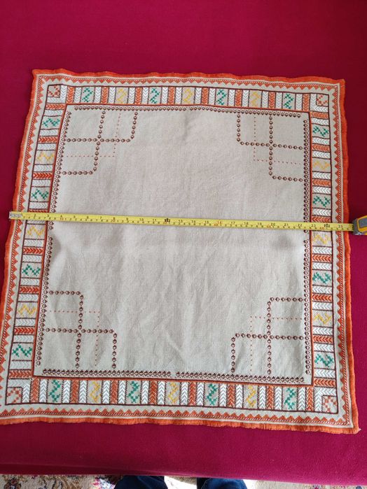 Ръчно бродирано каре