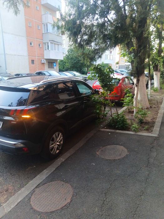 Vînd Peugeot 3008