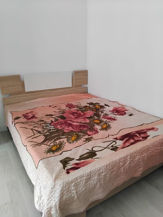 Продам спальни кровать