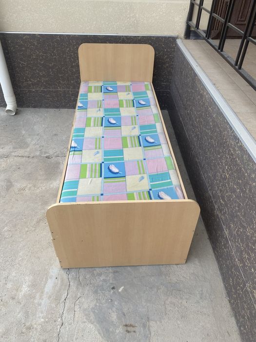 Продам кровать