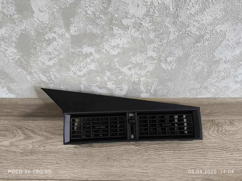 Дефлектор , парус  mercedes 190