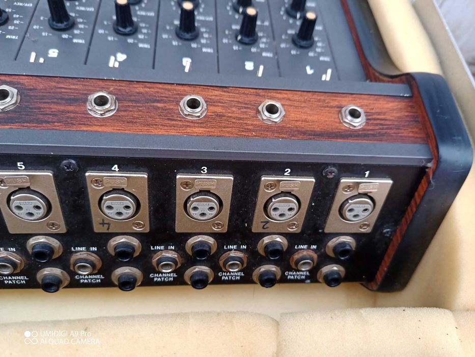 електронен аналогов мишпулт- смесителен пулт, MONARCH MMX 1200