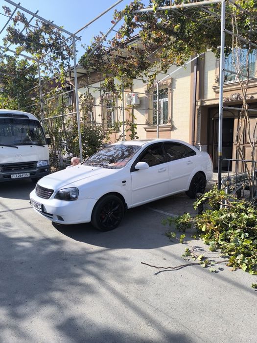 Malibu primyer 17r diska sotiladi