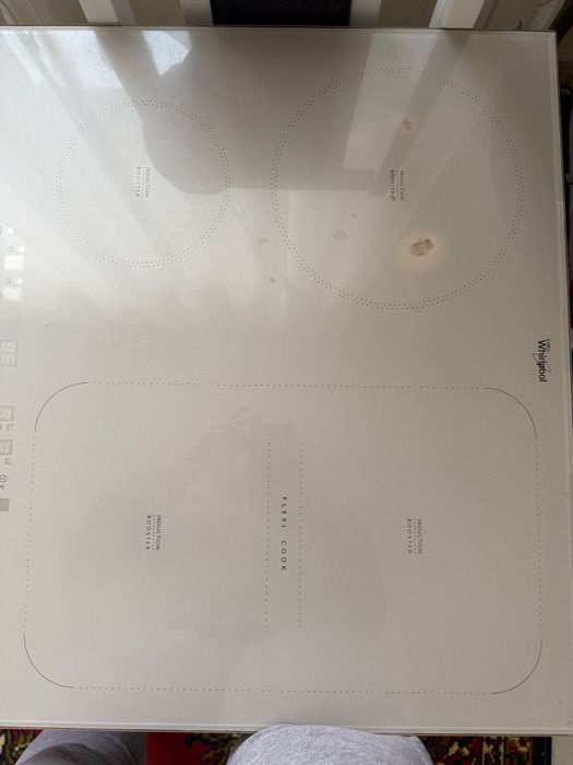 Vând plită electrică Whirlpool