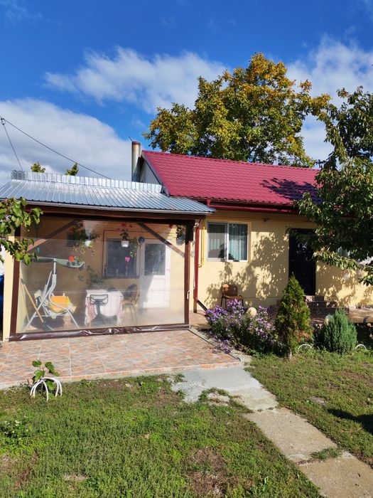 Vând sau schimb casă Câmpineanca la preț de apartament