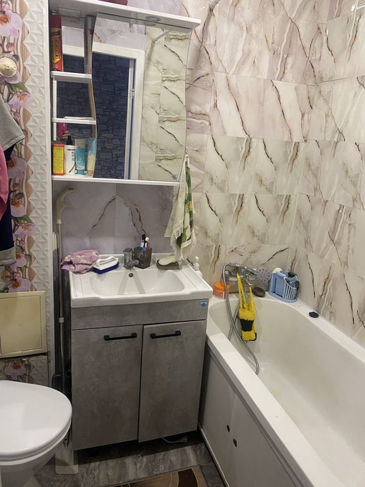 Продам 2 комнатная кв