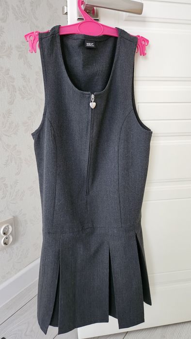 Продам школьный сарафан серый