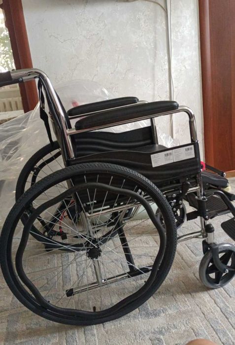 Коляска инвалидная с сан оснащением
