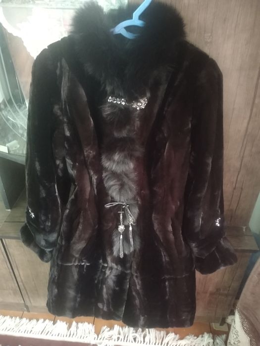 Ayollar uchun qishki shuba palto