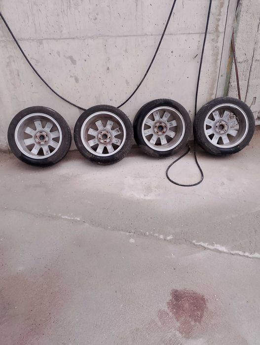 Продавам джанти за vw bbs 17 цола със летни гуми Пирели