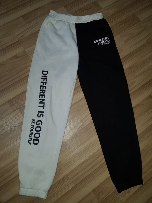 pantaloni de trening