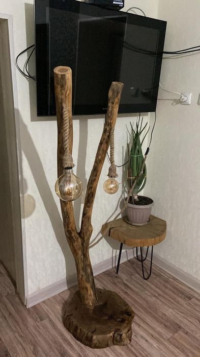 Продам напольный светильник