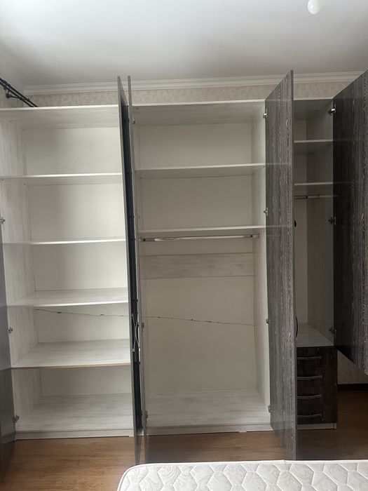 Спальный гарнитур